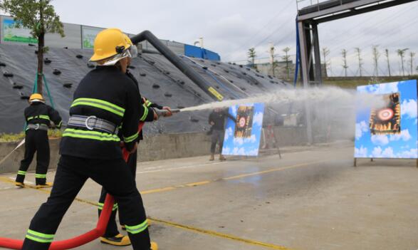 <a href='http://www.jnjinpai.cn' title='危險品運輸' >危險品運輸</a>