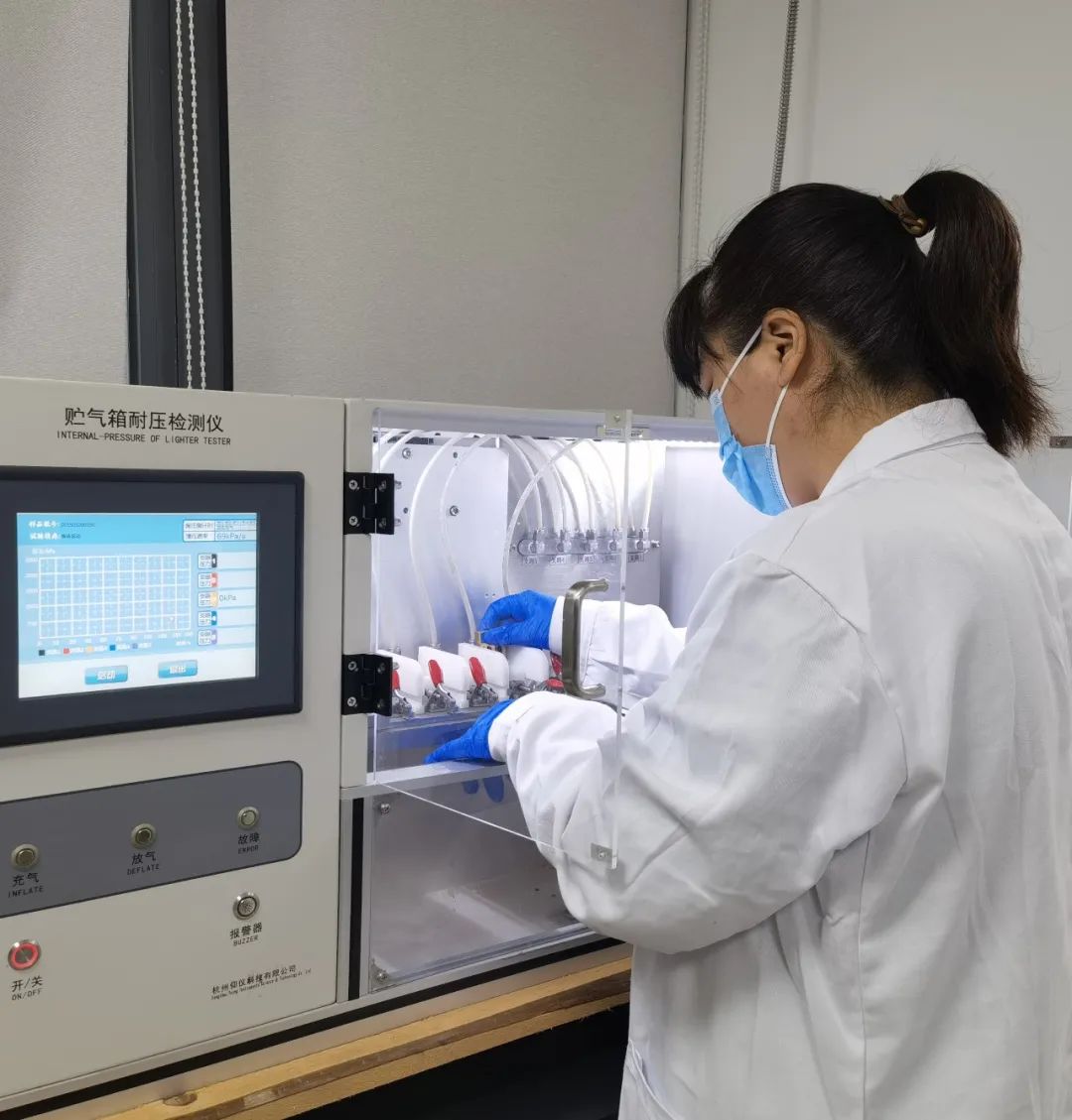 <a href='http://www.jnjinpai.cn' title='危險品貨運' >危險品貨運</a>