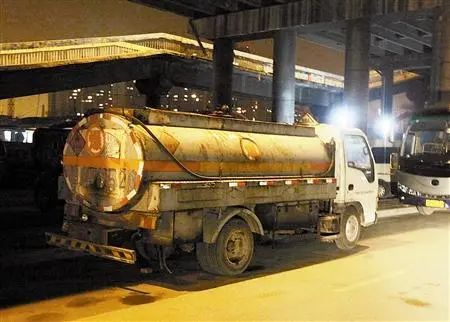 <a href='http://www.jnjinpai.cn' title='危險品貨運' >危險品貨運</a>